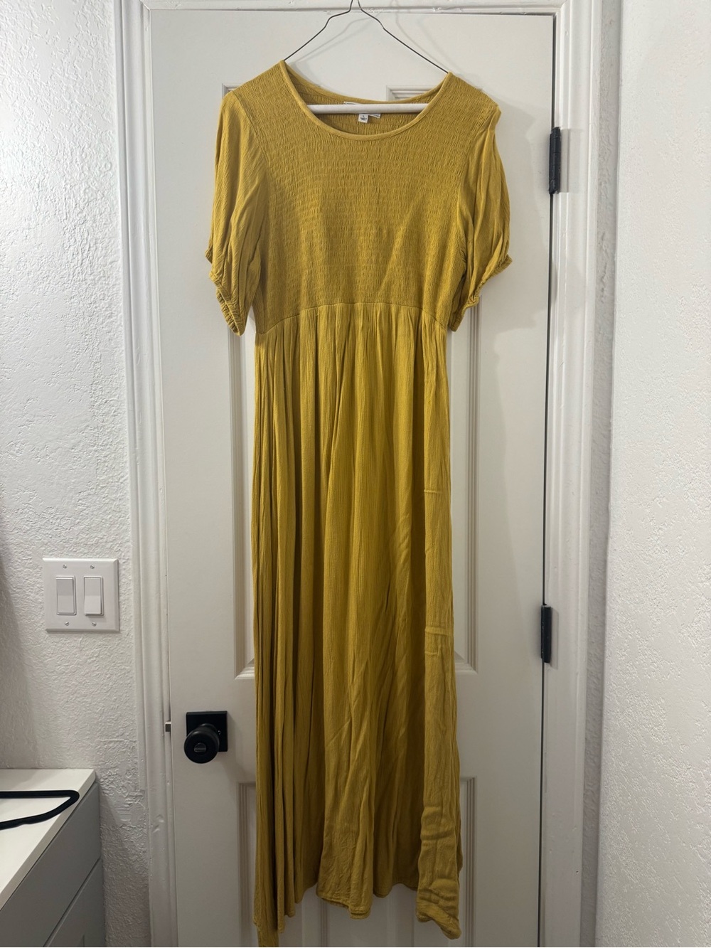 Women's Mustard Yellow Maxi Dress - Short Sleeve Flowy Style